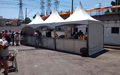 Confira os principais benefícios em contar com uma tenda com balcão